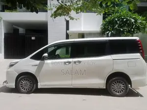Toyota Noah 1.8 Front-Wheel Drive Hybrid (7 Seater) 2019 Pearl