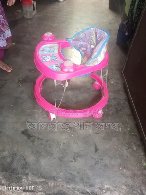 বাবুদের হাঁটা শেখার গাড়ি
