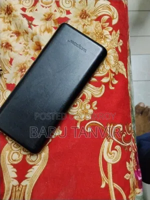 ২০০০০ এমএএইচ পাওয়ার ব্যাংক