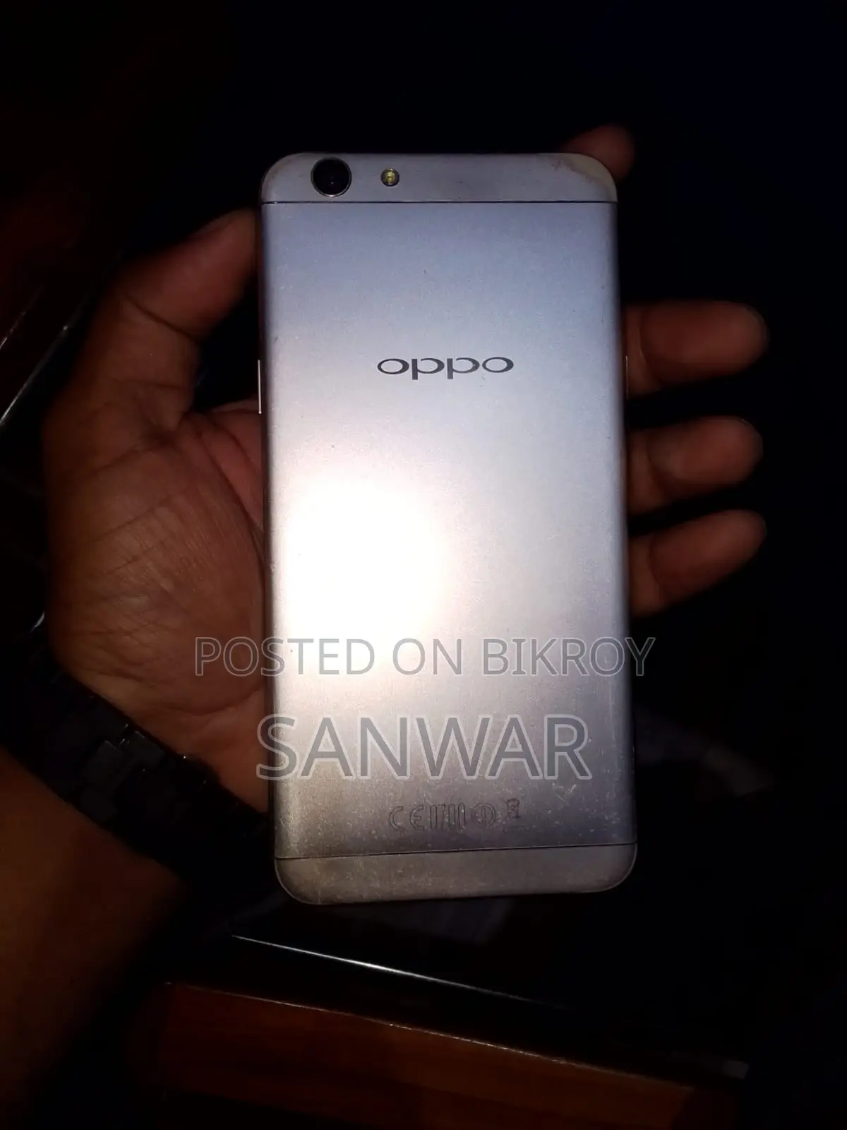 Oppo F1s 32 GB Gold