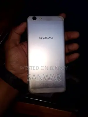 Oppo F1s 32 GB Gold