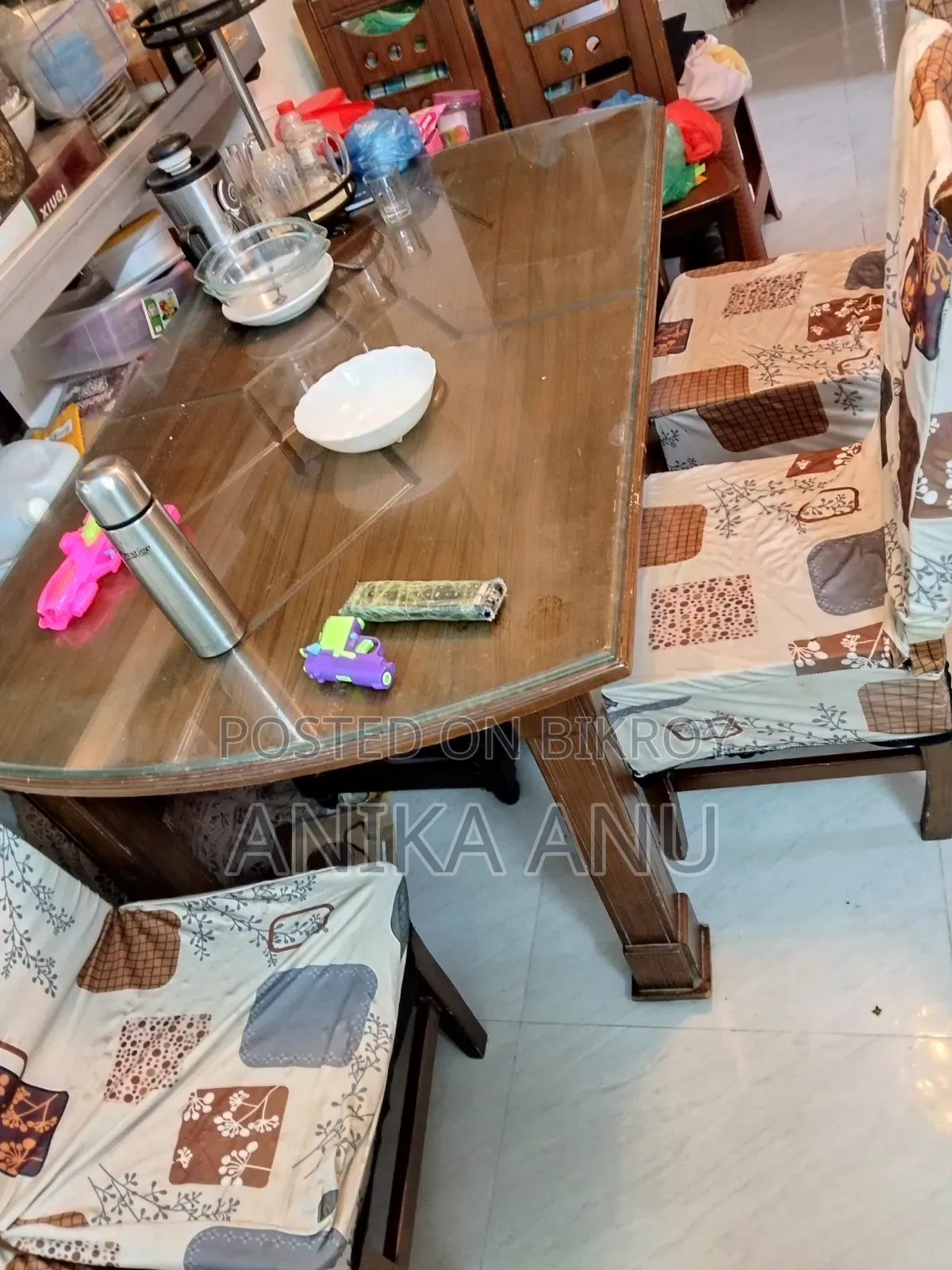 Urgent Dining Set Sale (6 Chairs)