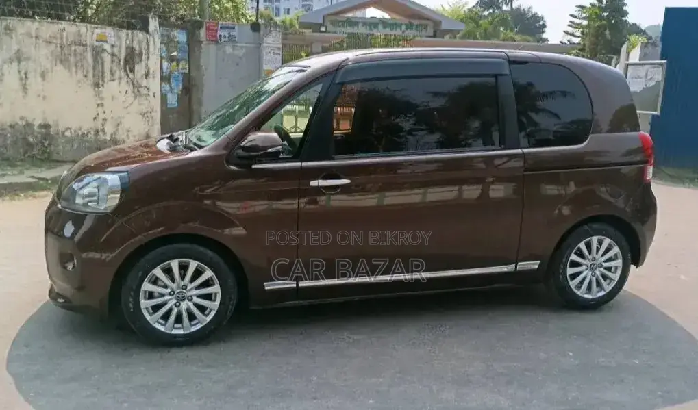Toyota Porte 1.5 FWD 2015 Brown
