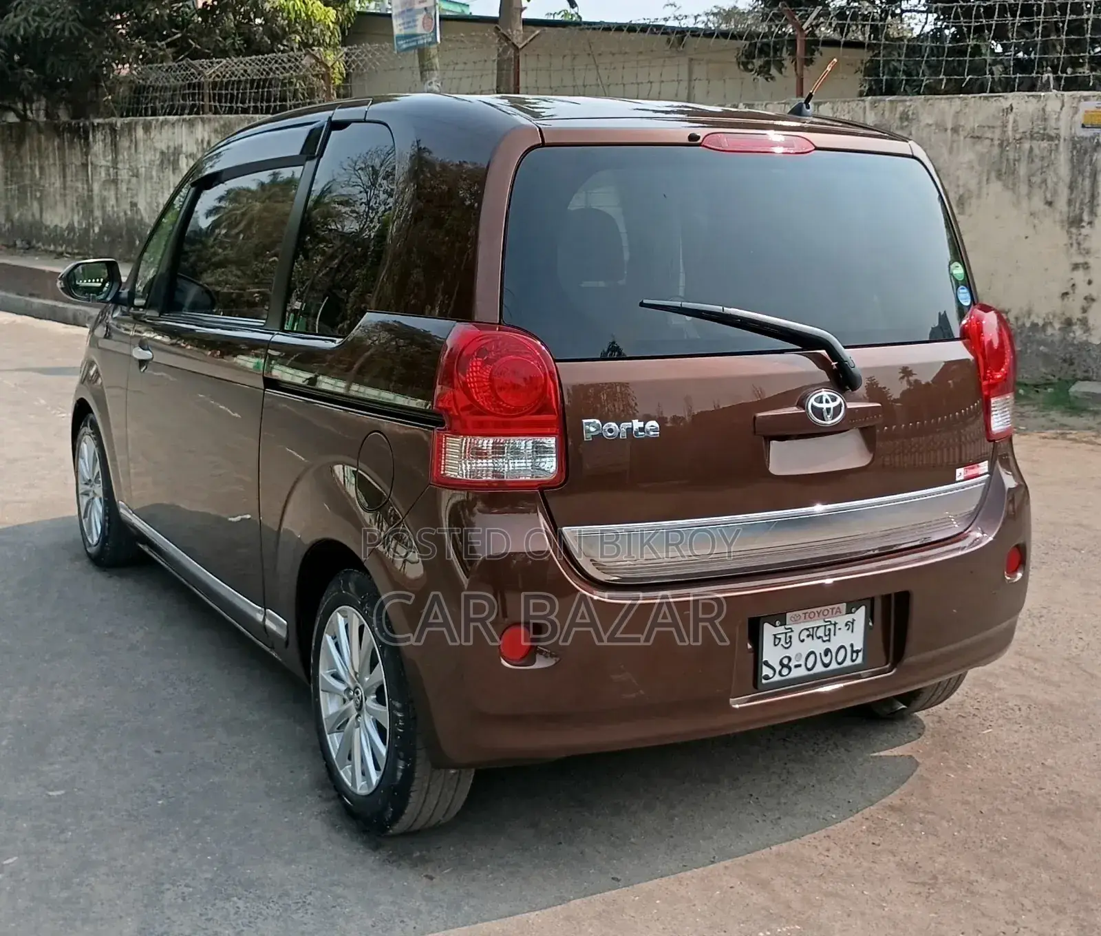 Toyota Porte 1.5 FWD 2015 Brown