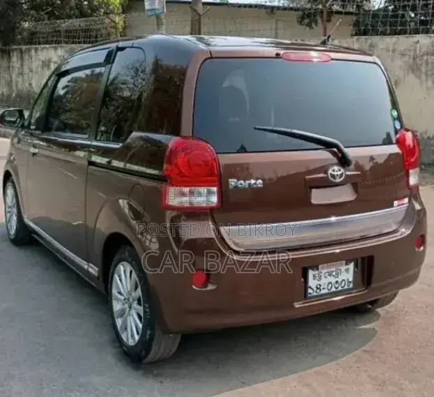 Toyota Porte 1.5 FWD 2015 Brown