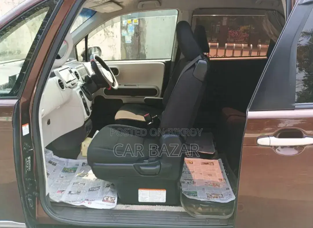 Toyota Porte 1.5 FWD 2015 Brown