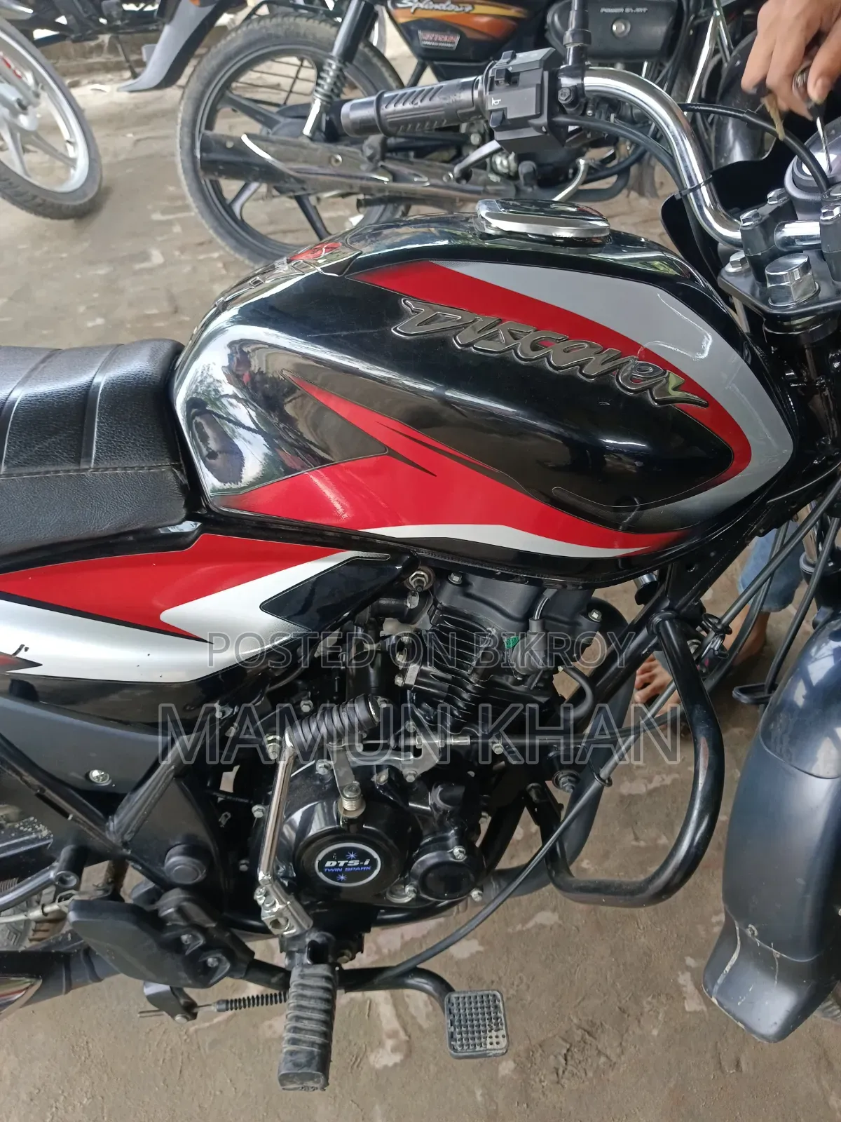 Bajaj Discover 125 2022 Black