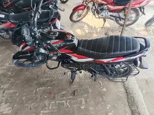 Bajaj Discover 125 2022 Black