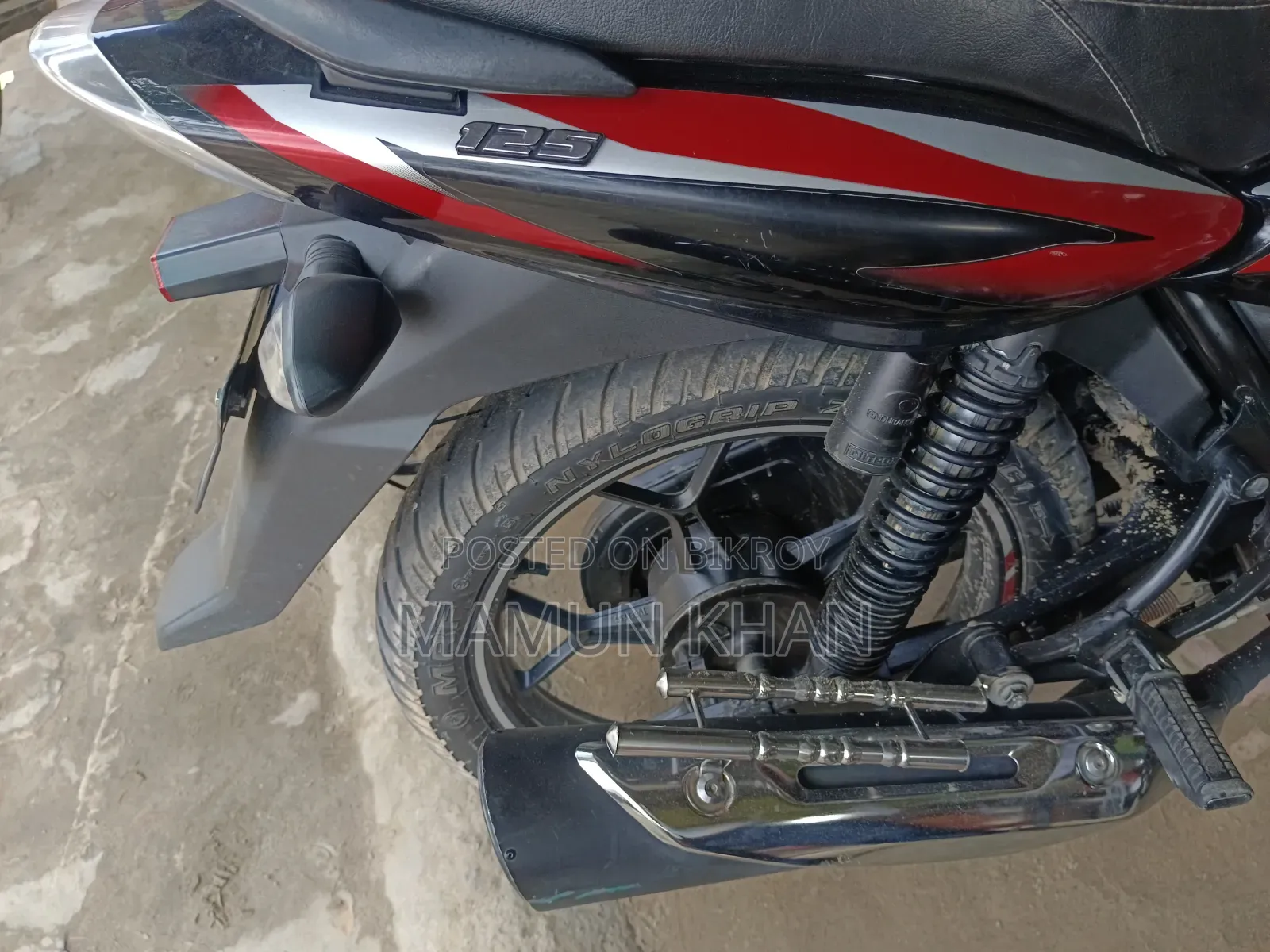 Bajaj Discover 125 2022 Black
