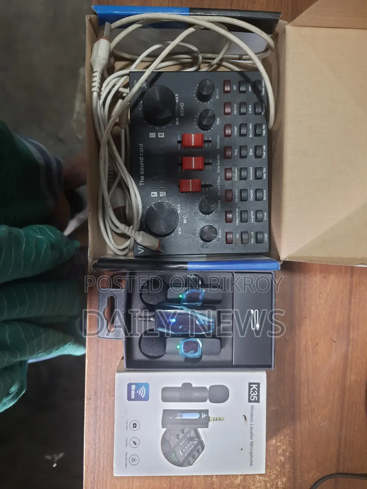 Wireless Microphone and V8s Sound Card