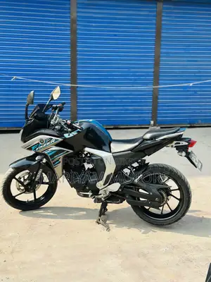 Yamaha 2017 Black