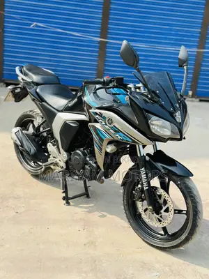 Yamaha 2017 Black