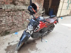 ইয়ামাহা এফজেড ২০২৩ রেড