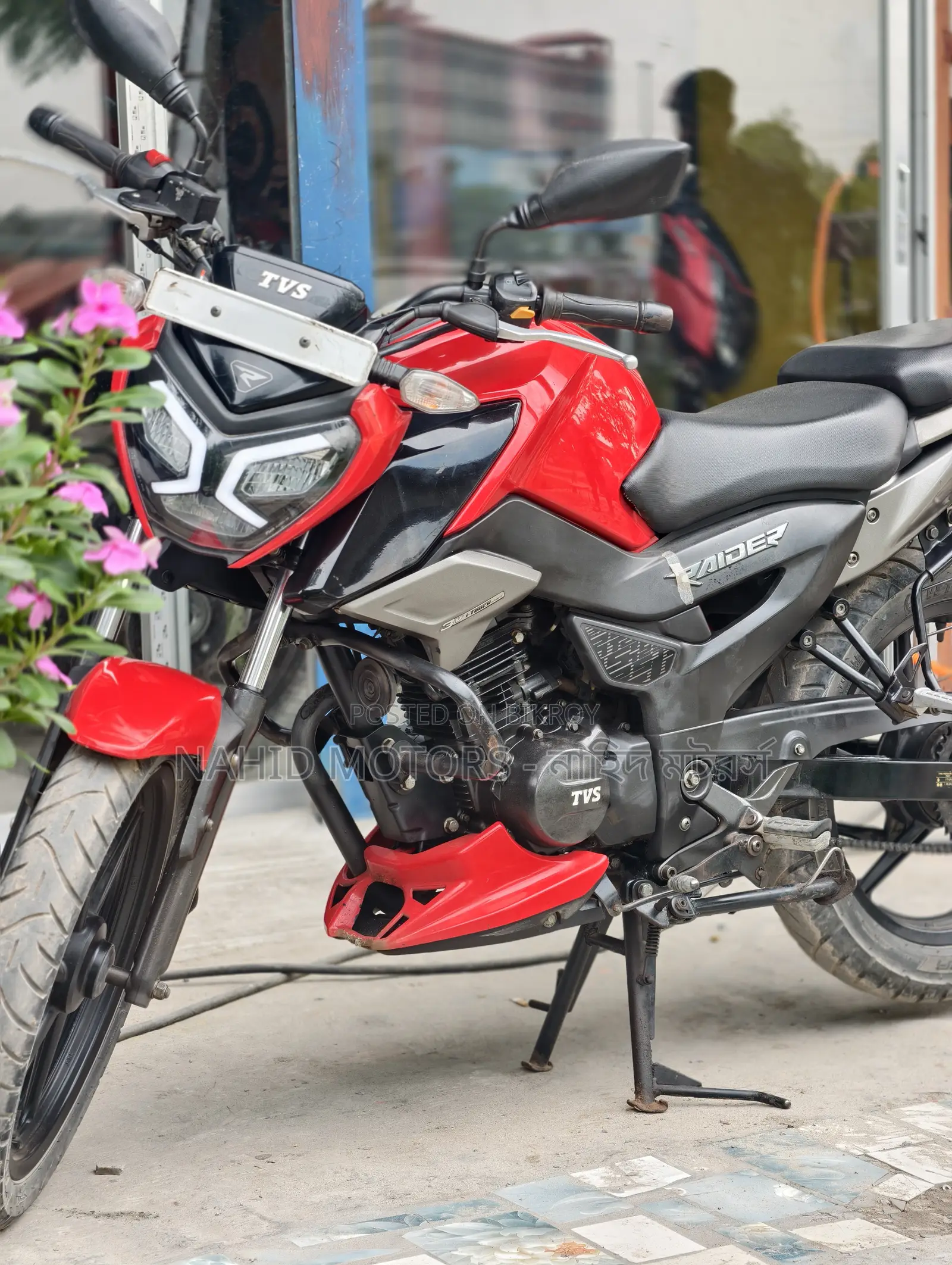 TVS Raider 125 2022 Red