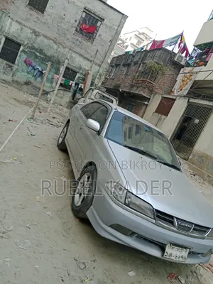 Toyota Carina 1.5 FWD Sedan 1999 Silver