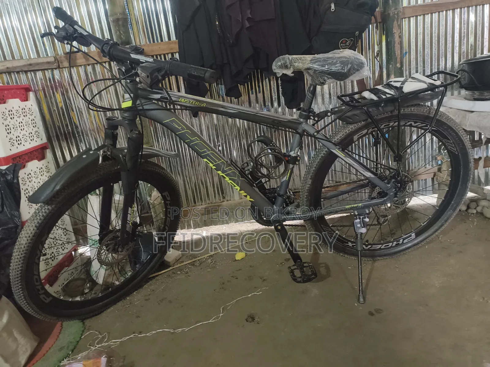 Phoenix Duster a Bicycle