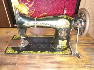 একদম ফেশ কন্ডিশন সেলাই মেশিন