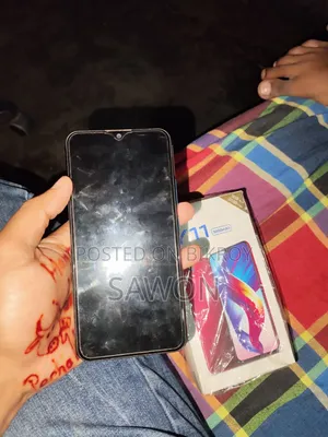 Vivo Y11 32 GB Black