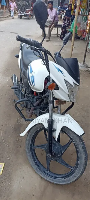 Suzuki Hayate 2017 White