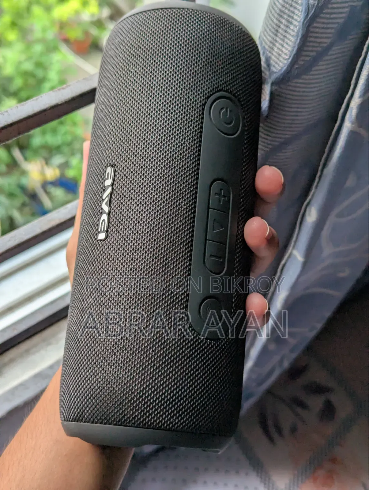 Awei Y669 Bluetooth Speaker