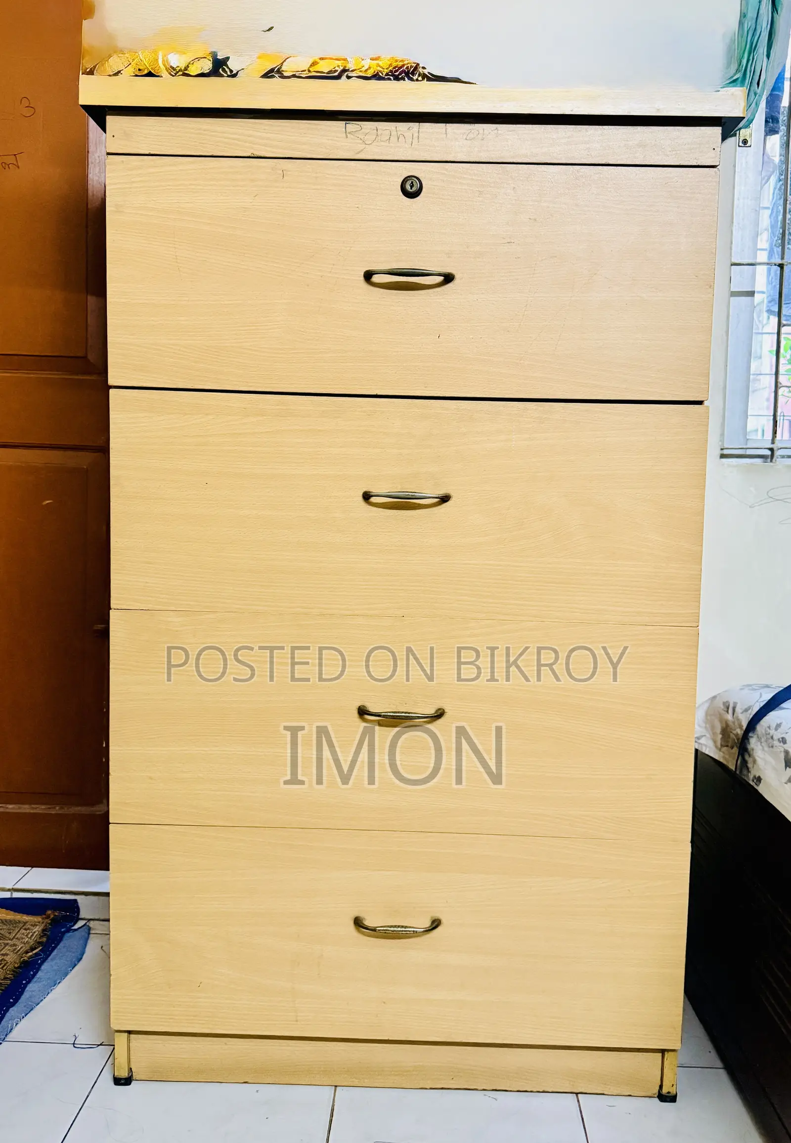 A Wardrobe / Drawer Cabinet
