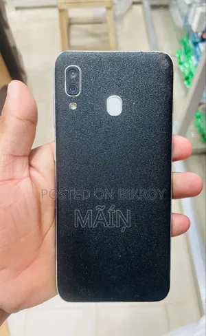 Samsung Galaxy A30 64 GB White