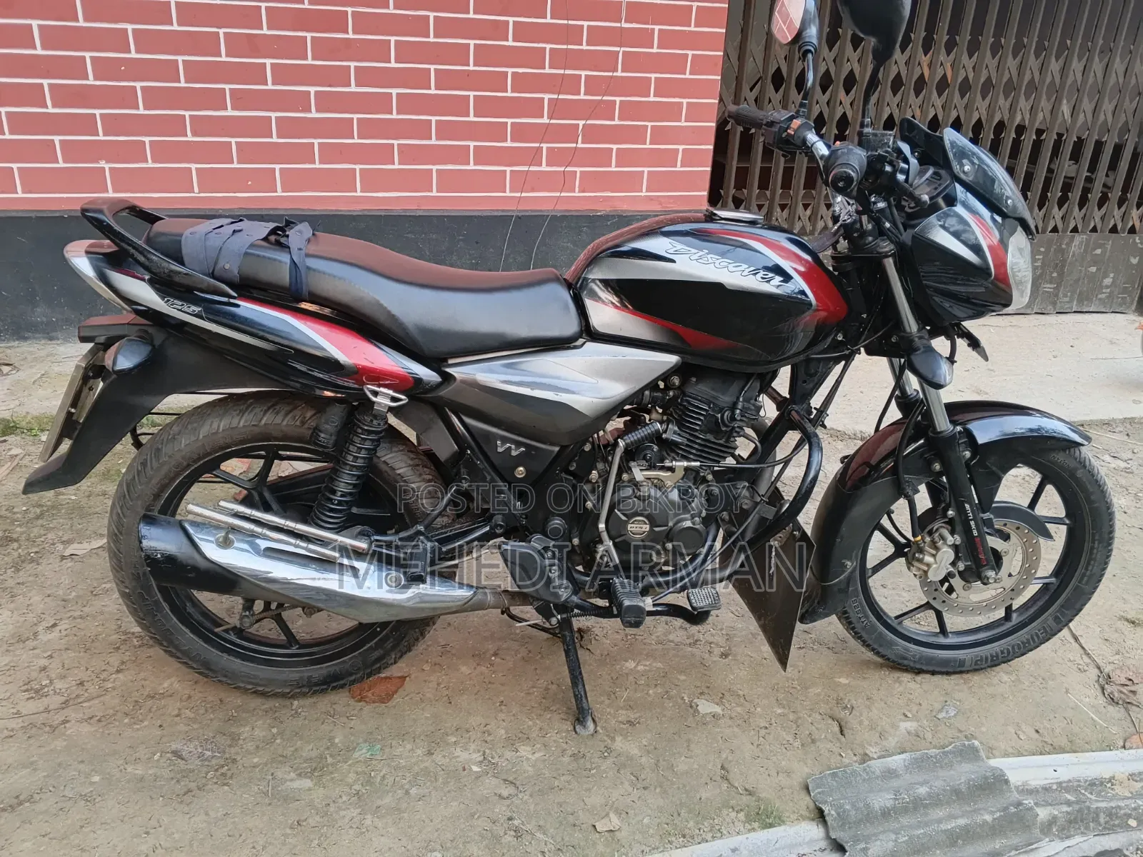 Bajaj Discover 125 2022 Black