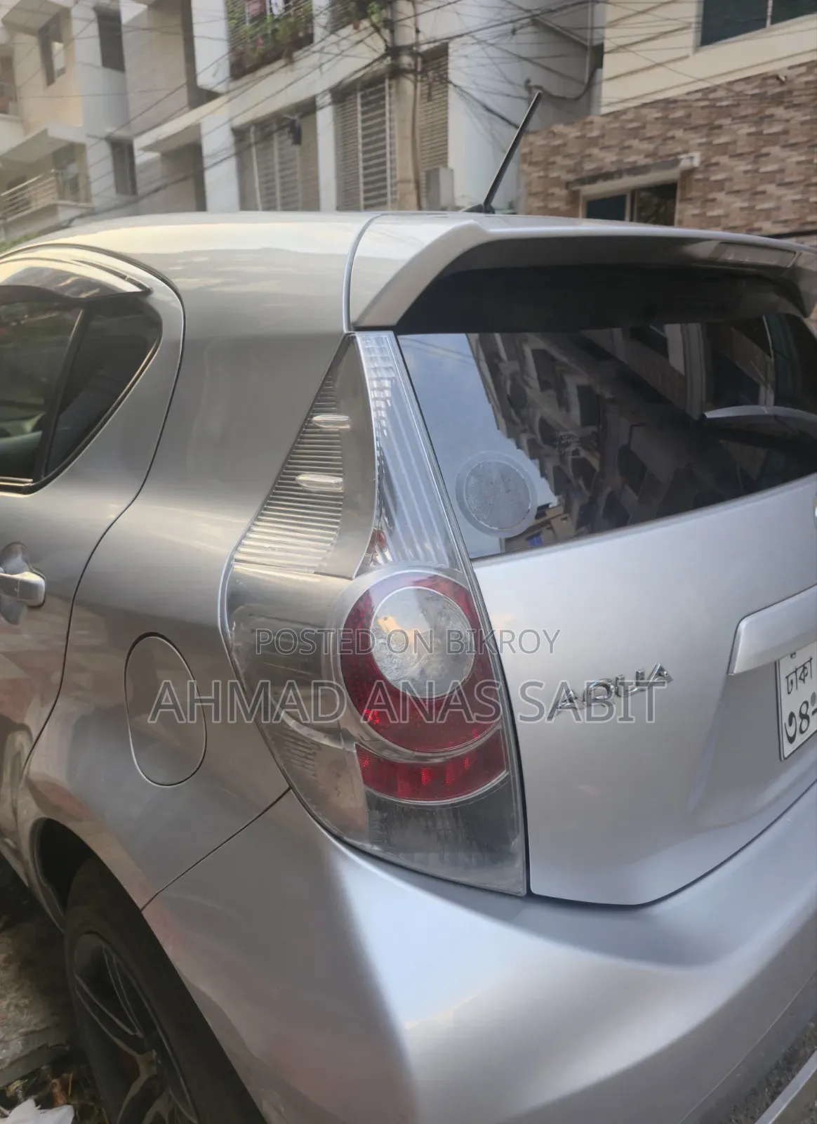 টয়োটা অ্যাকুয়া ২০১৩ সিলভার
