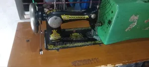 Sewing machine is brand new, never used after purchase, full fresh
