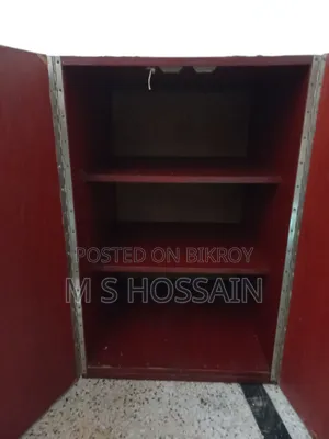 Clothes storage box