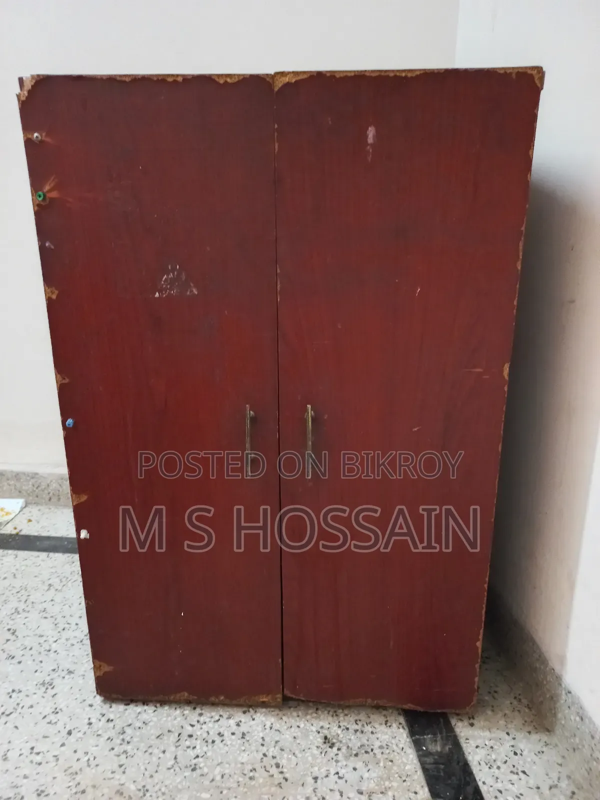 Clothes storage box