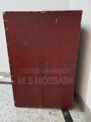 Clothes storage box