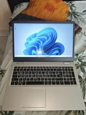 Laptop Dell Inspiron 15 12GB Intel Core i3 HDD+SSD 1T