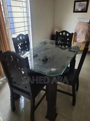 Dining Table | 4 Seat | Glass