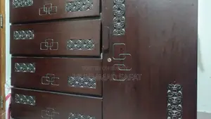 গৃহস্থালির আসবাবপত্র