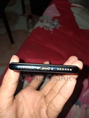 Apple iPhone SE (2020) 64 GB Black
