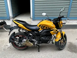 Suzuki Gixxer SF 2024 Yellow
