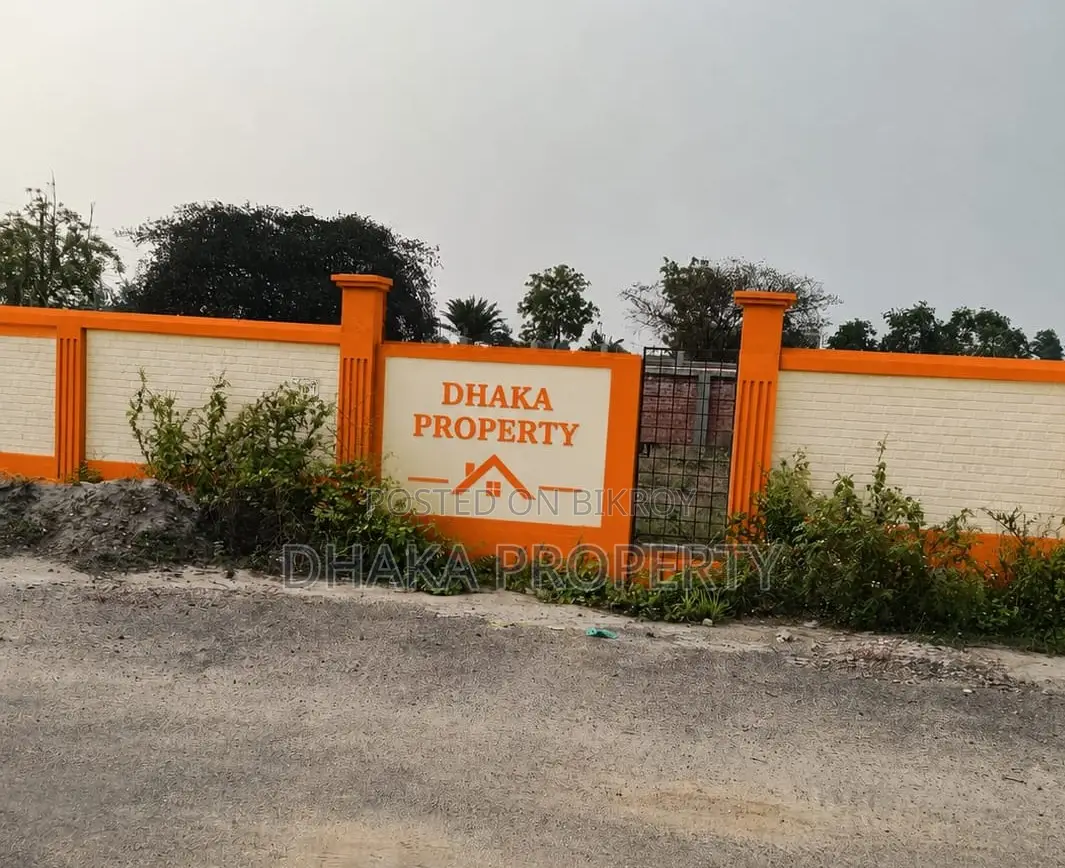 300ft Expressway 5 Katha North at Sector-10