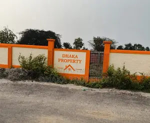 300ft Expressway 5 Katha North at Sector-10