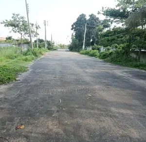 300ft Expressway 5 Katha North at Sector-10