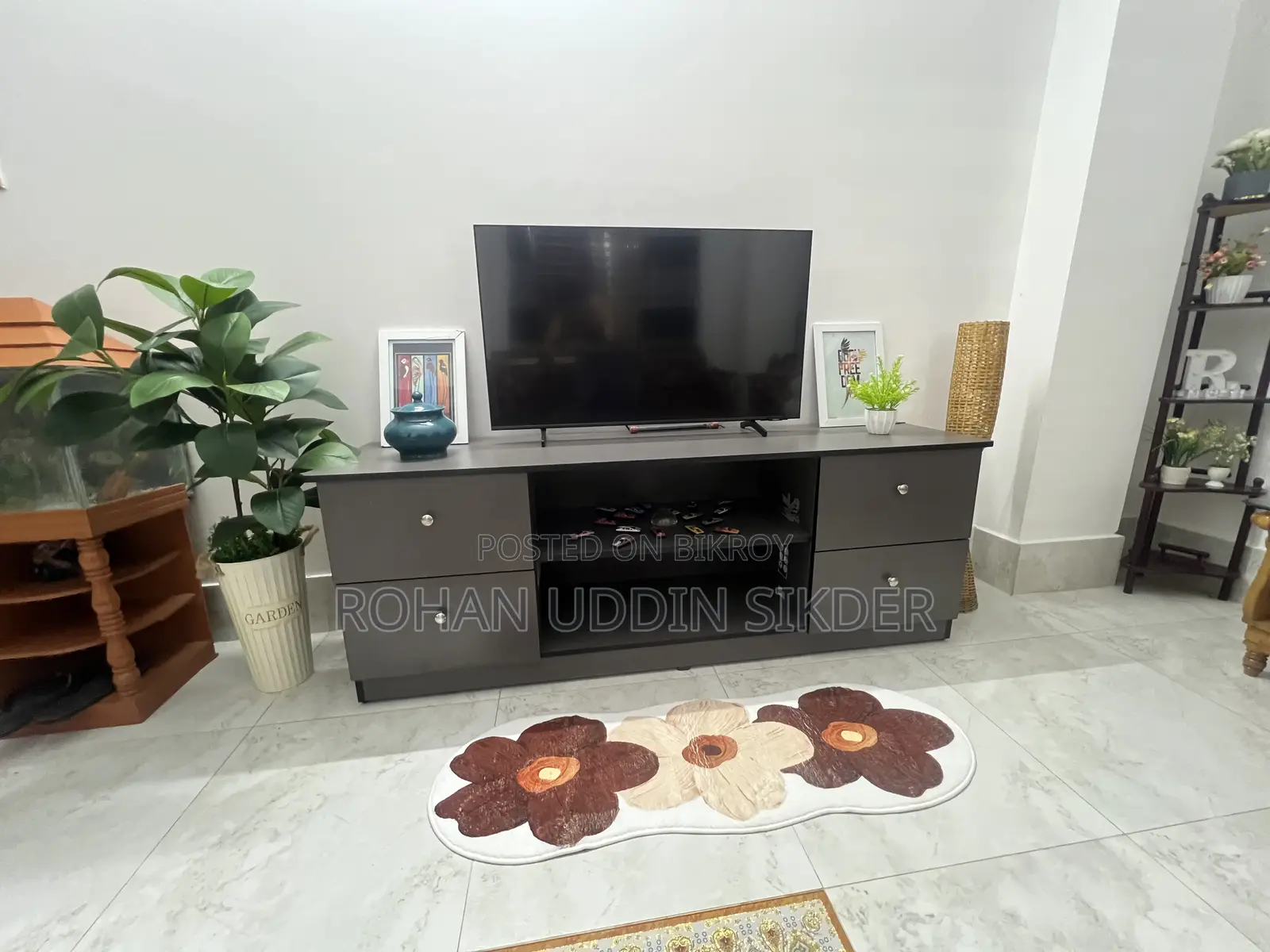 Samsung UHD TV 43 inch