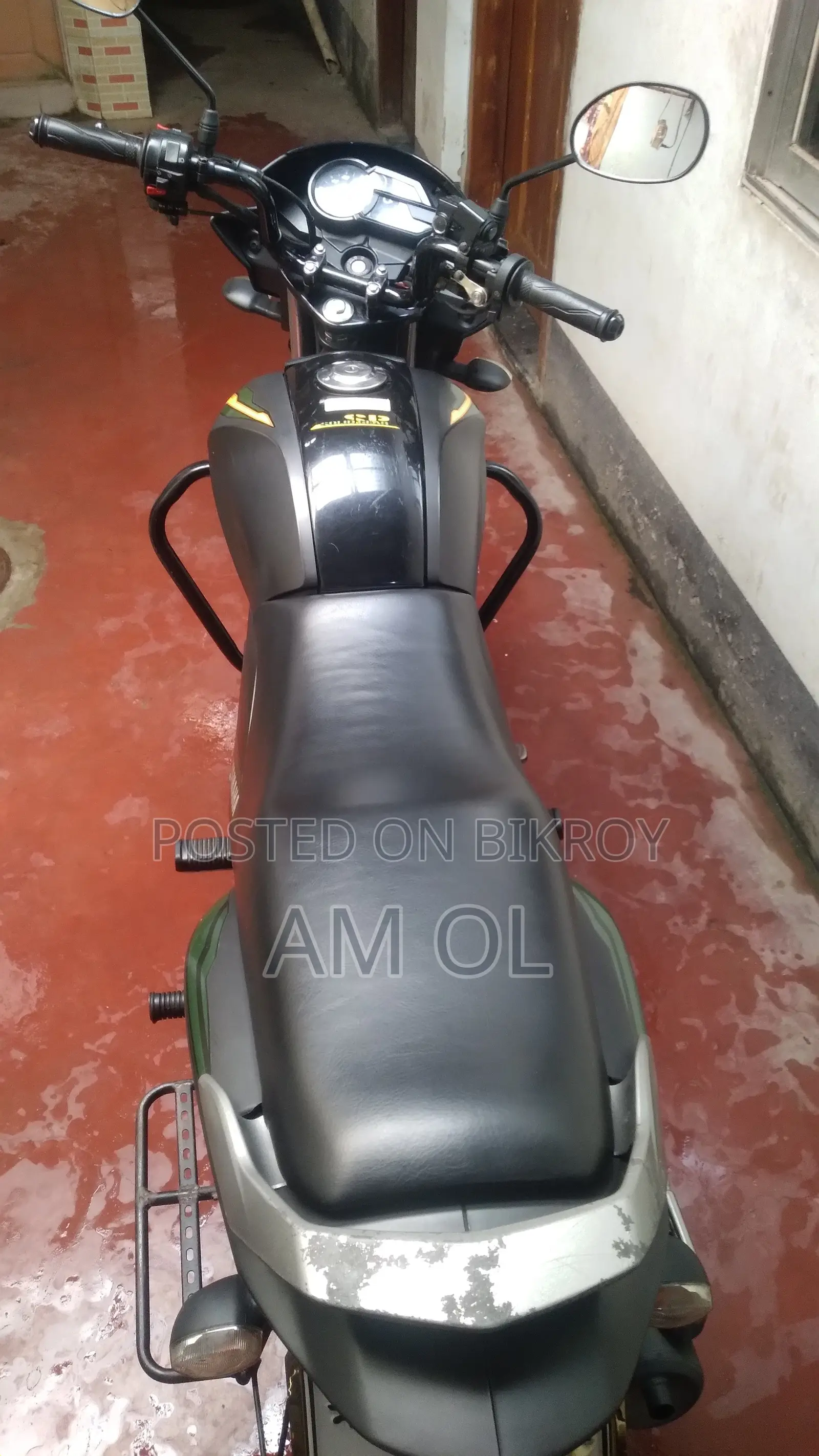 ইয়ামাহা ২০২৩ কালো
