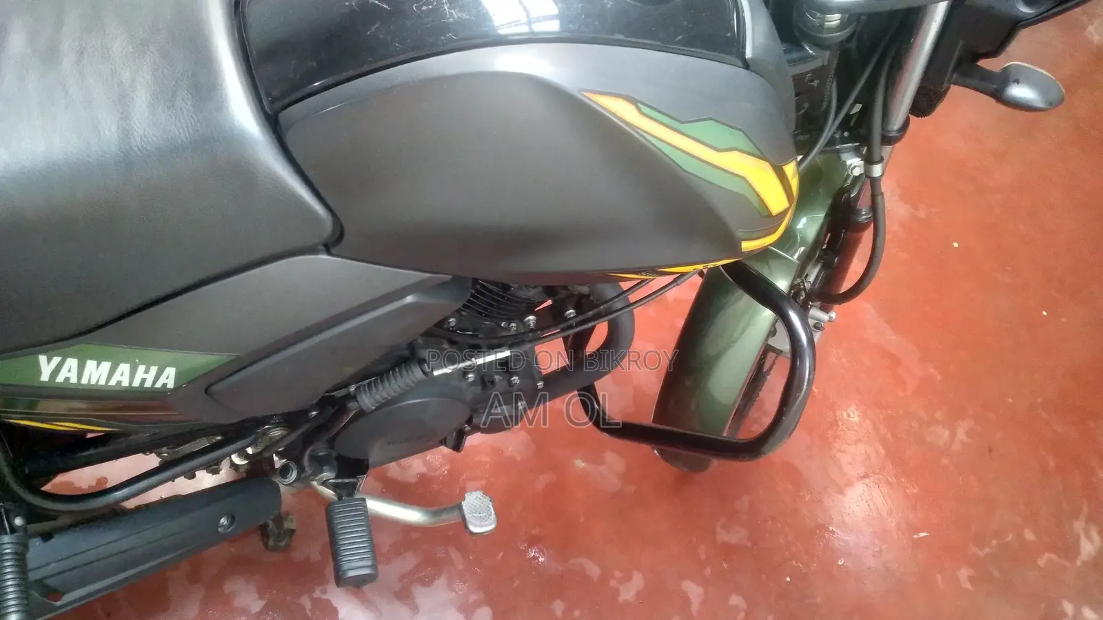 ইয়ামাহা ২০২৩ কালো