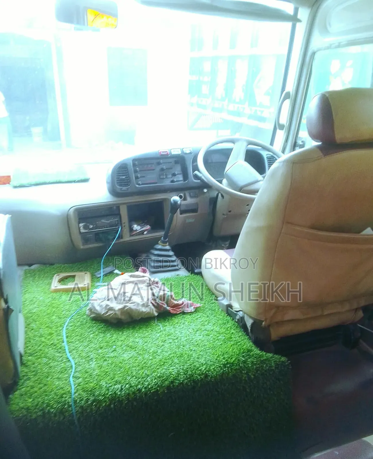 Toyota Coaster 2000 White