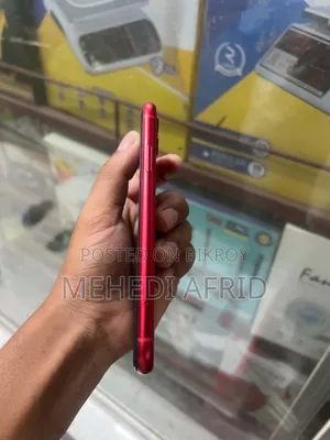 Apple iPhone 11 64 GB Red