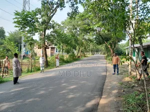 জমি বিক্রির জন্য