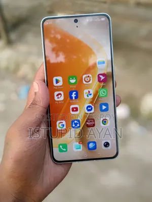 New iQOO 11 256 GB White