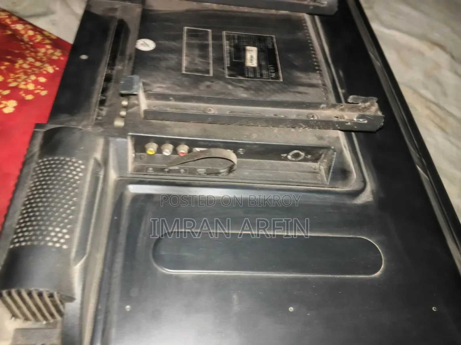 Display light is broken, needs 1000 Taka to repair