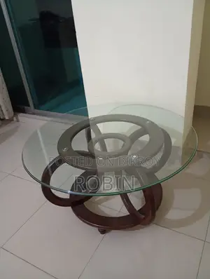সেন্টার টেবিল