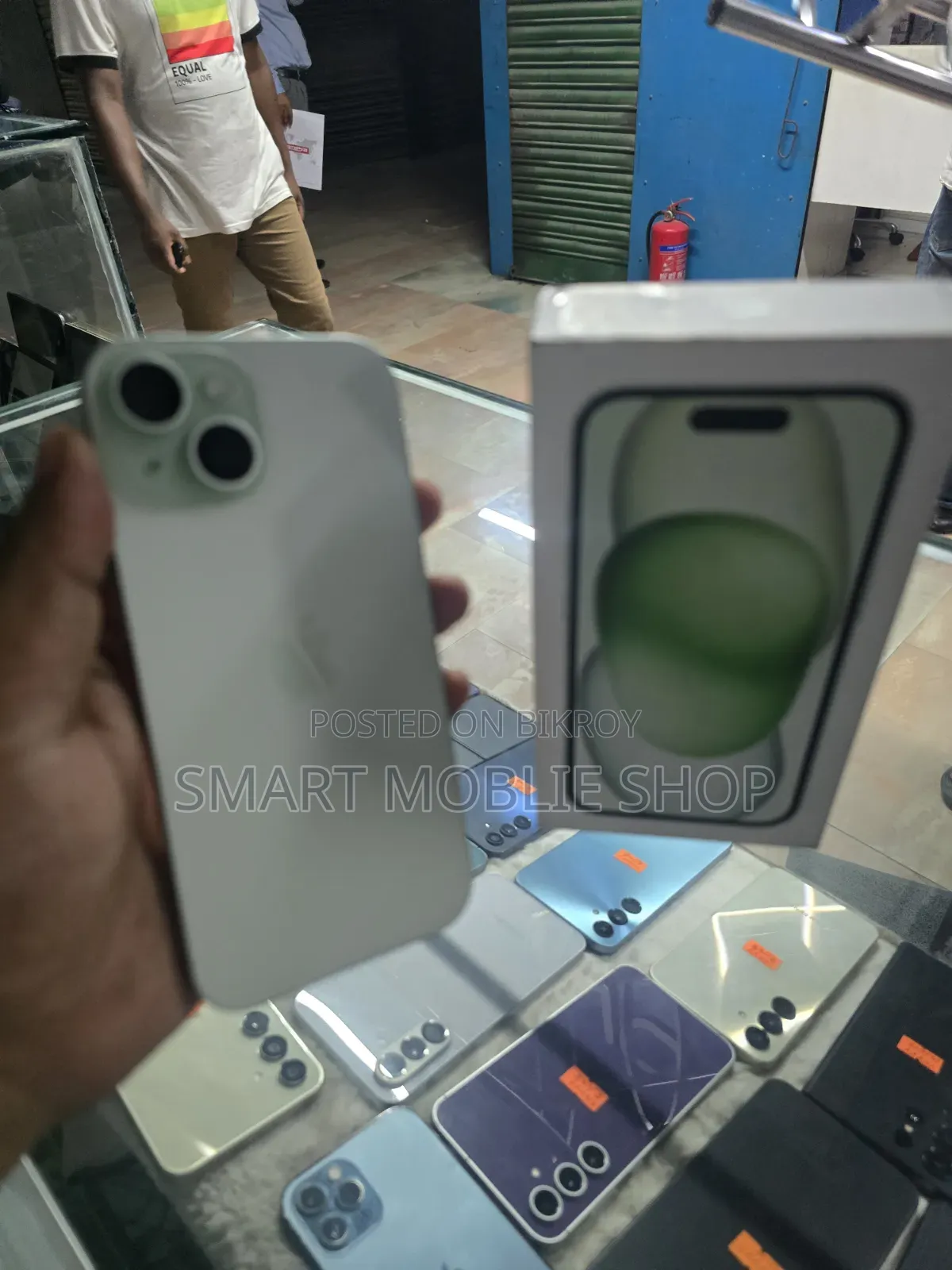 অ্যাপল আইফোন ১৫ ১২৮ জিবি ব্রোঞ্জ